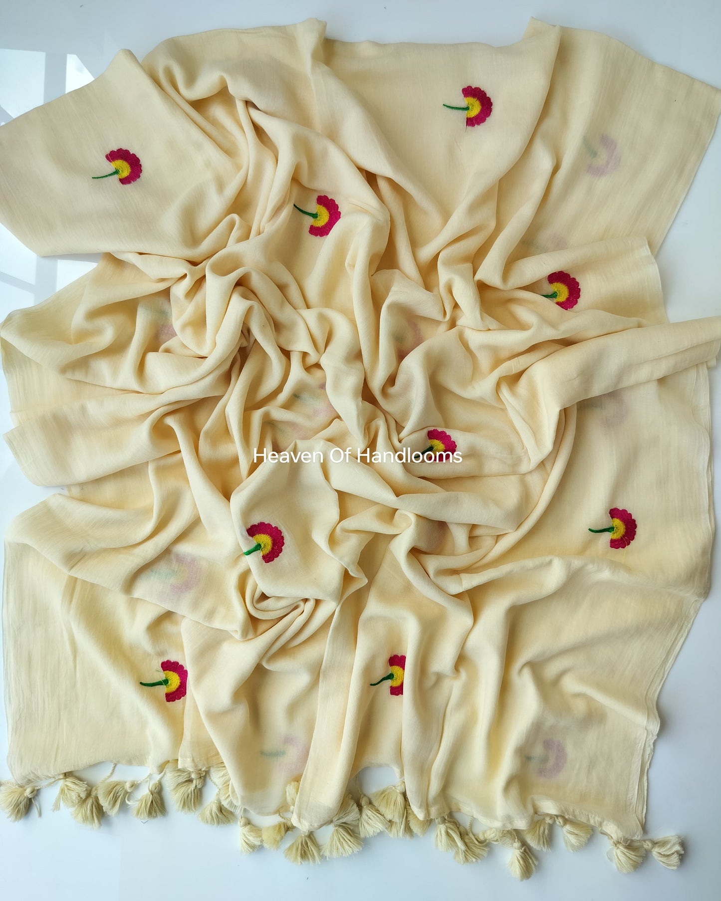 Embroidery Saree - Cream Flower