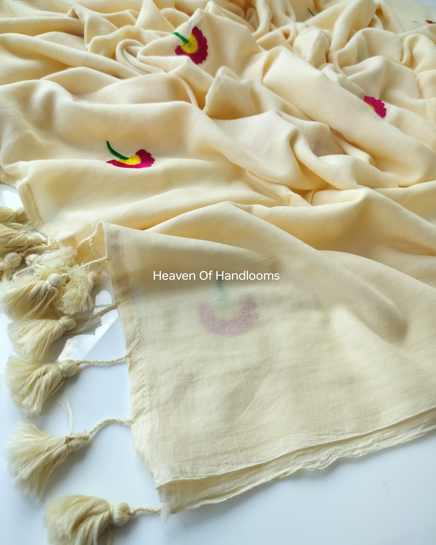 Embroidery Saree - Cream Flower