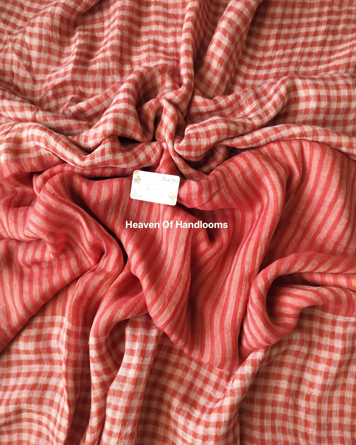 Linen by Linen - Strawberry Box