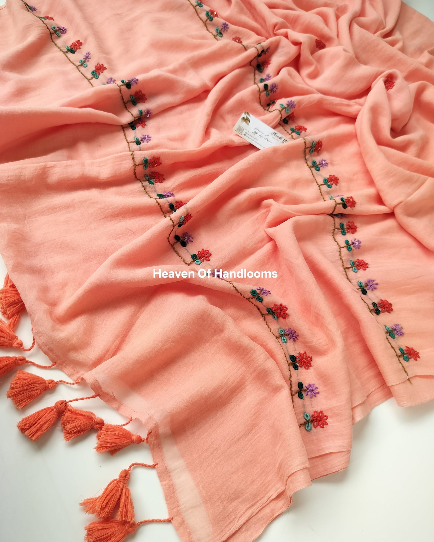 Premium Hand Stitch - Peach floral Queue