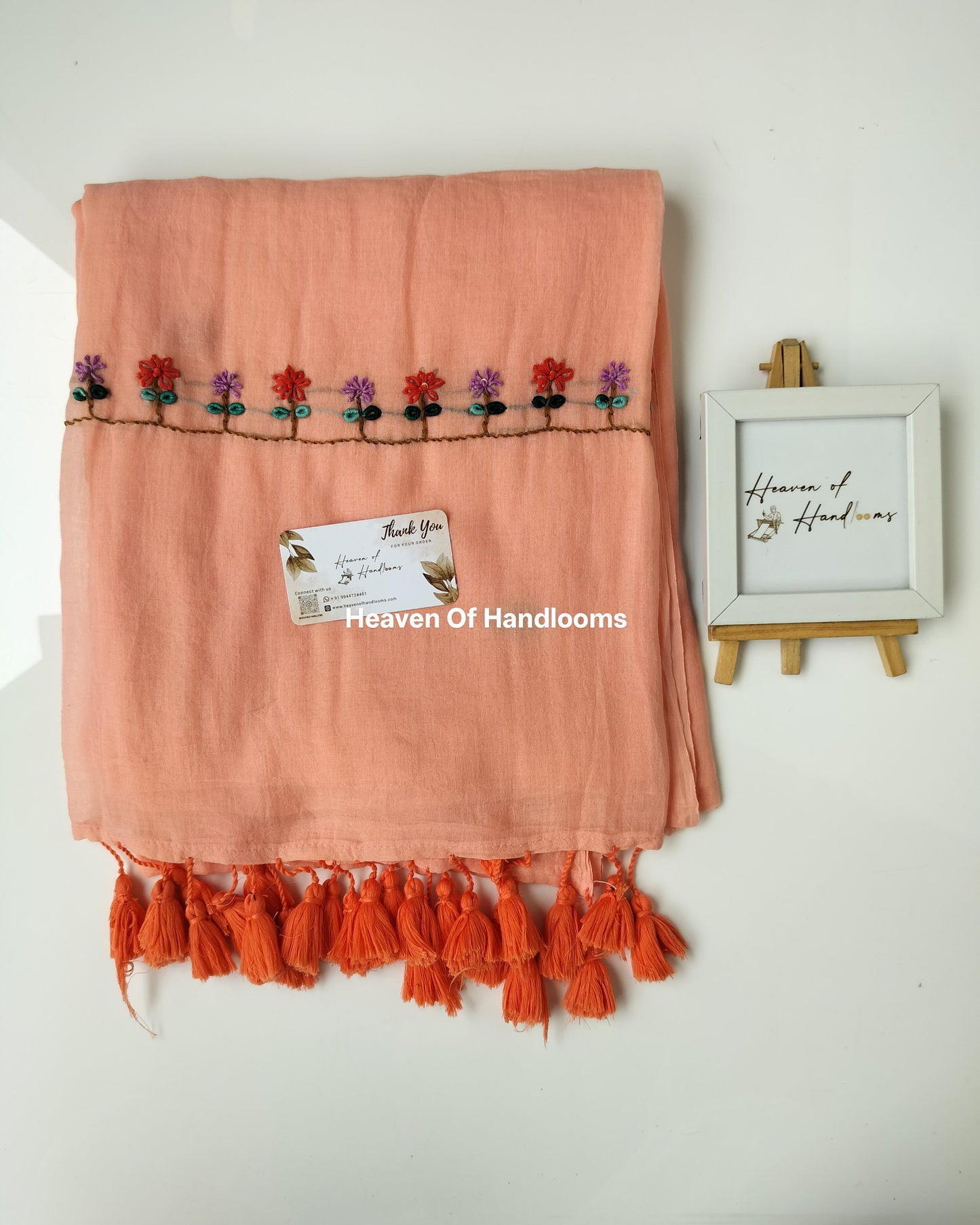 Premium Hand Stitch - Peach floral Queue