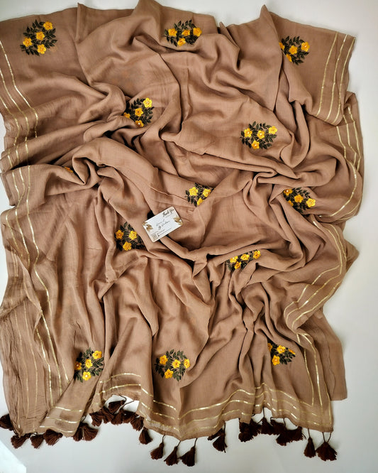 Festive Saree - Choco Flower Bouquet