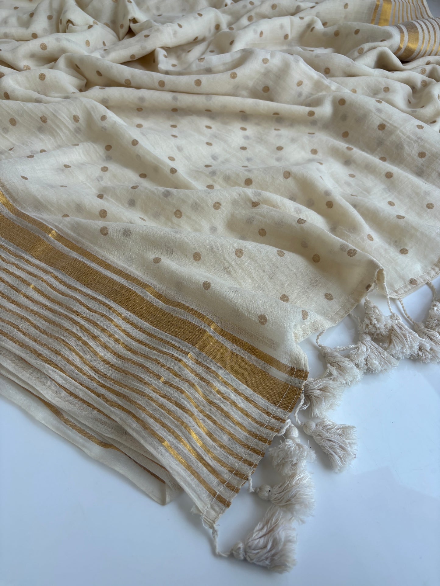 Onam-Vishu Saree - Cream Polka Dot